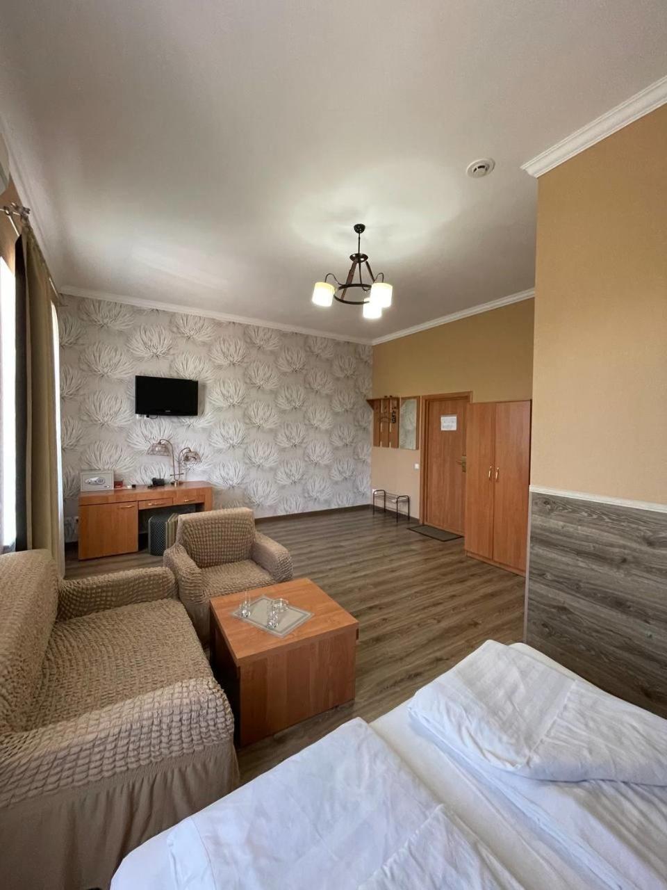 Shanyrak Hotel Temirtau 外观 照片